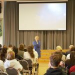 Es atklāju konferenci